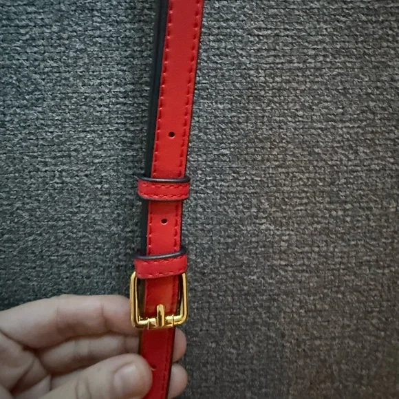 Vibrant Red Designer Stunning Luxe High End Structured Woven Bag (Emily in Paris - Picture 16 of 17